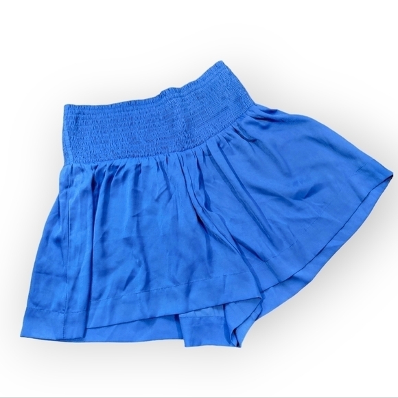 Pants Store High Waist Elastic Band Bright Blue Swing shorts Size Medium - Picture 1 of 8